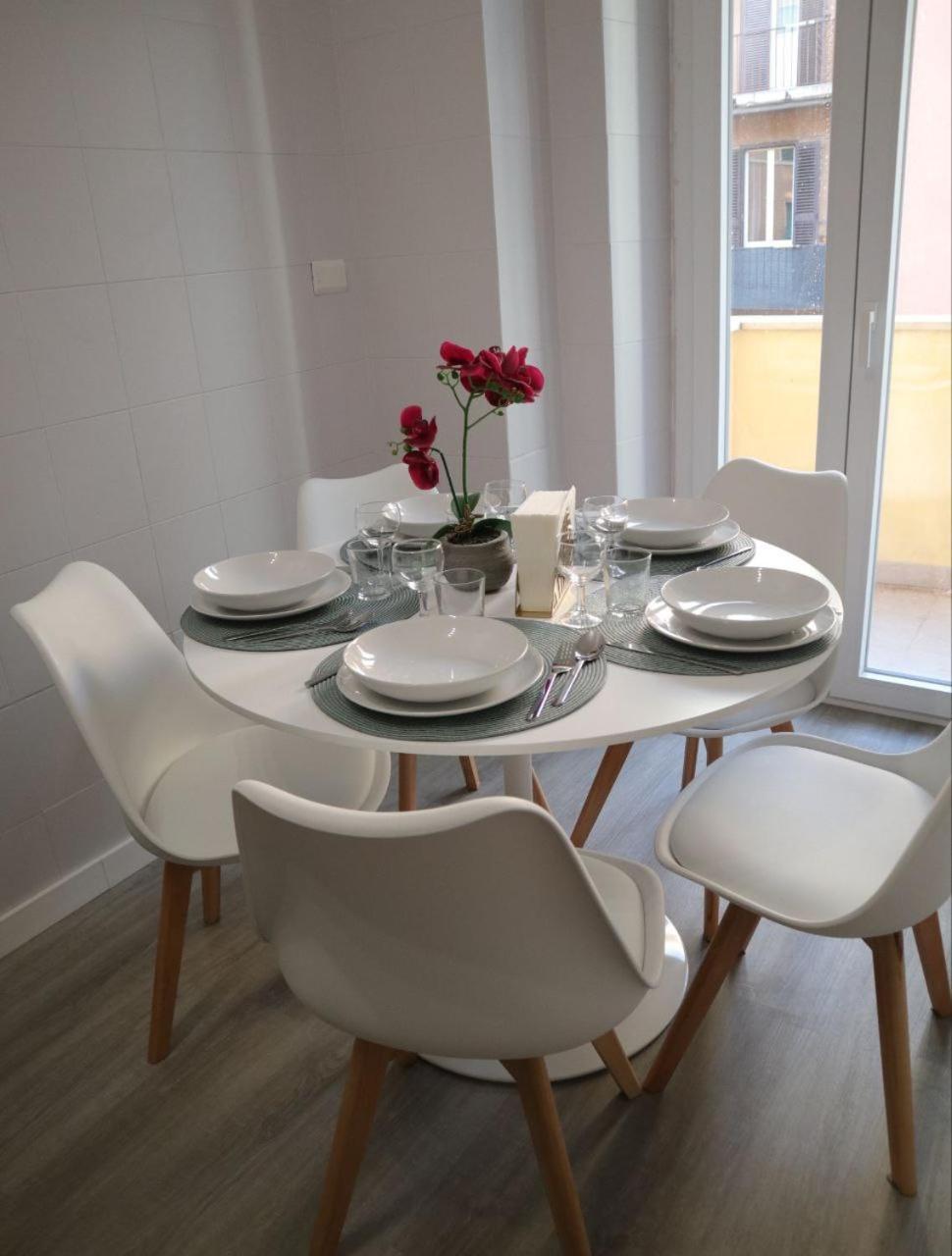 Sara'S Home - Modern Apartment Near Metro, Perfect For Families And Groups In Rom Exterior foto