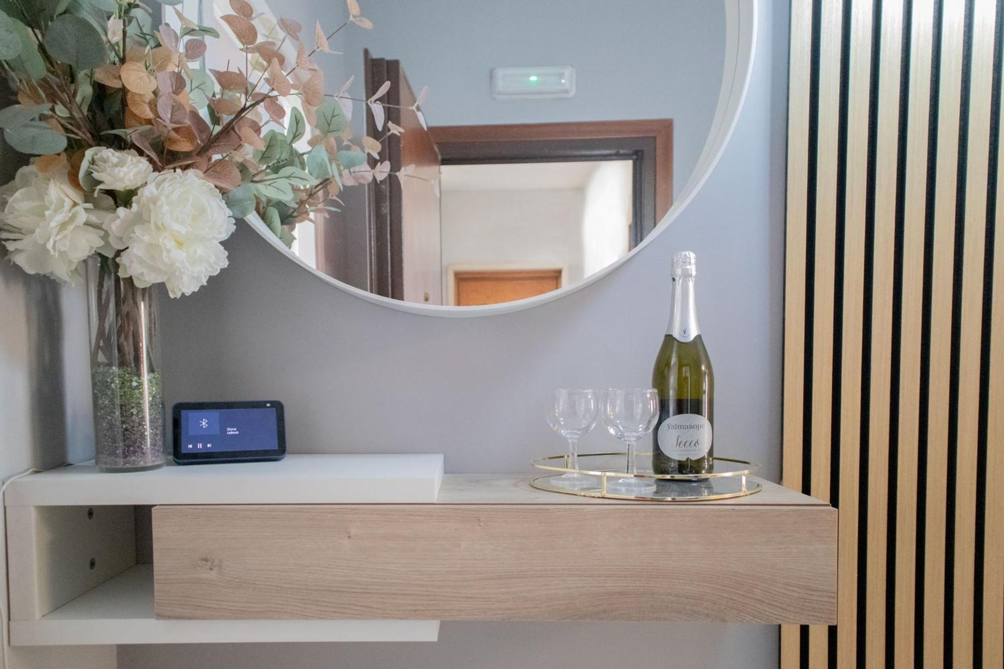 Sara'S Home - Modern Apartment Near Metro, Perfect For Families And Groups In Rom Exterior foto